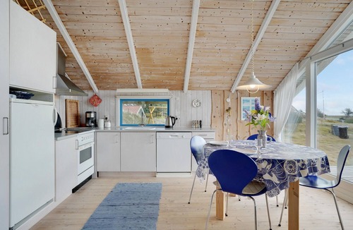 Haurvig House | Beach front home in Hvide Sande with sauna