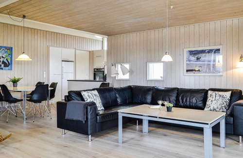 Bjerregard Strand House | Beach front home in Hvide Sande with sauna