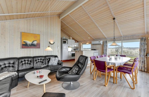 Houvig Strand House | Beach front home in Ringkøbing with sauna