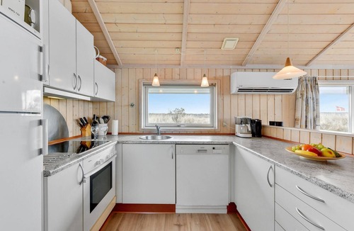 Houvig Strand House | Beach front home in Ringkøbing with sauna