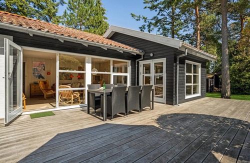 Bøtø By House | Beach front home in Væggerløse with sauna