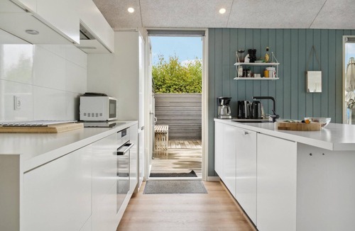 Øer Strand House | Beach front home in Ebeltoft with sauna