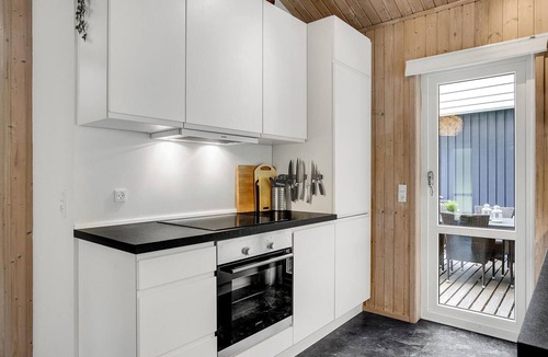 Lyngsbæk Strand House | Beach front home in Ebeltoft with sauna