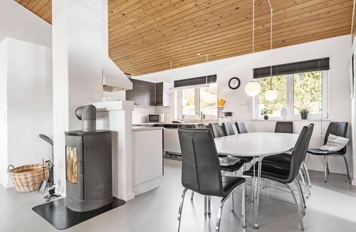 Handrup Strand House | Beach front home in Ebeltoft with sauna