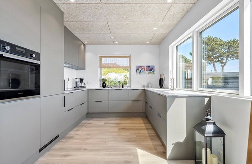 Egsmark Strand House | Beach front home in Ebeltoft with sauna