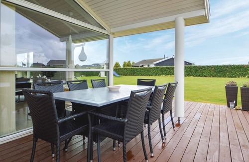 Flovt Strand House | Beach front home in Haderslev with sauna