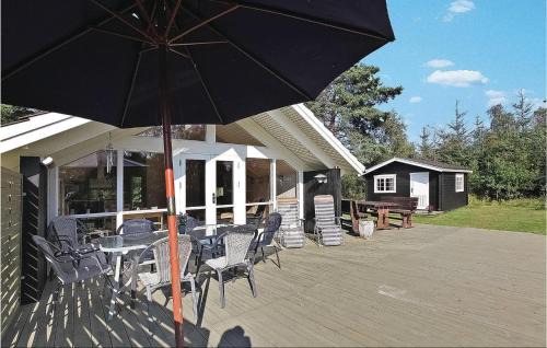 Hou House | Beach Front Home In Hals With Wifi