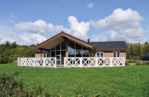 Falen House | Beach front home in Hemmet with sauna