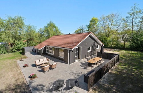 Bork Havn House | Beach front home in Hemmet with sauna