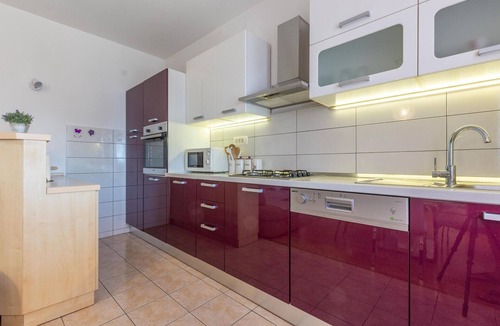 Jesenice House | Beach front home in Jesenice