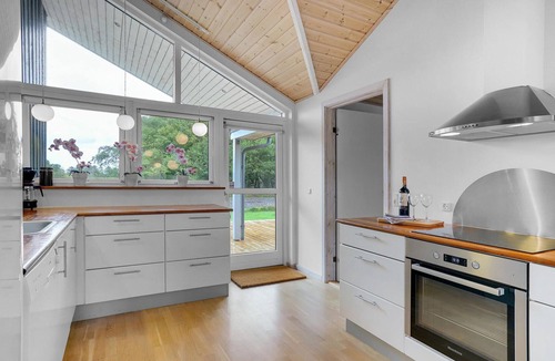 Bratten Strand House | Beach front home in Jerup with sauna