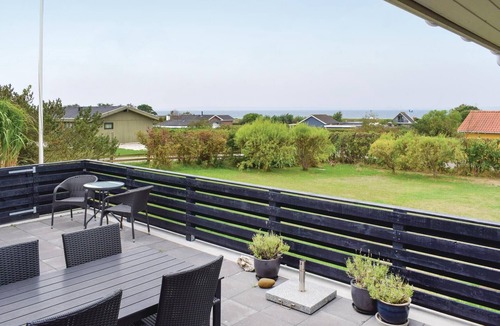 Skødshoved Strand House | Beach front home in Knebel with house sea view
