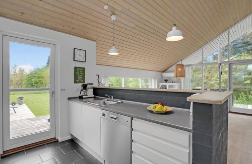 Trend House | Beach front home in Løgstør with sauna