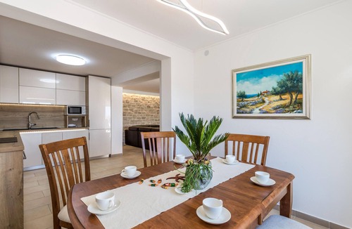 Lopar House | Beach front home in Lopar