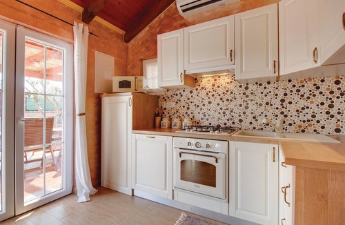 Nerezine House | Beach front home in Nerezine