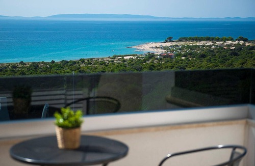 Kolanjski Gajac House | Beach front home in Novalja