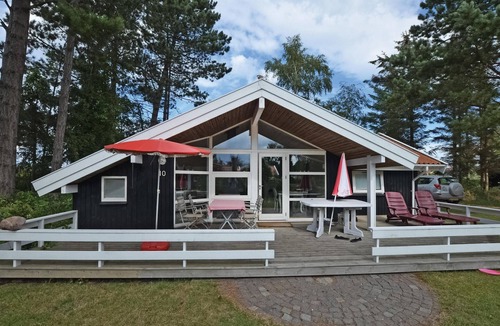 Jørgensø House | Beach front home in Otterup with sauna