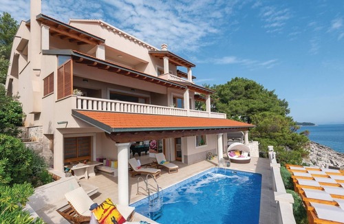 Blato House | Beach front home in Prizba with sauna