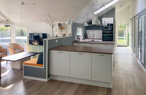 Kramnitse House | Beach front home in Rødby with sauna