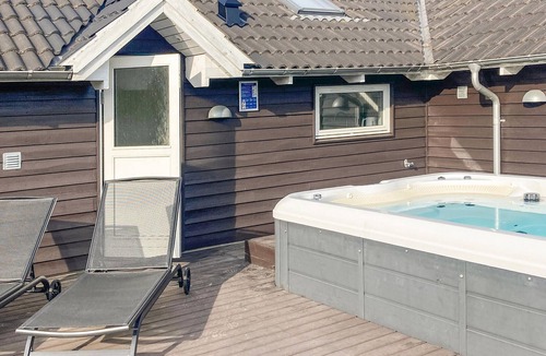 Kramnitse House | Beach front home in Rødby with sauna
