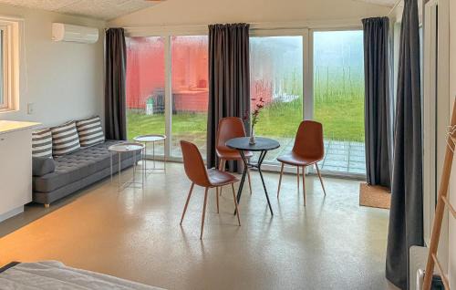 Samsø House | Beach Front Home In Samsø With House Sea View