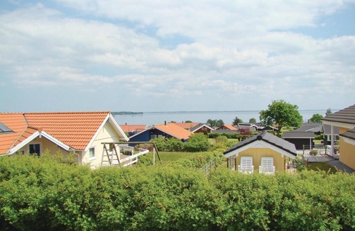 Grønninghoved Strand House | Beach front home in Sjølund with sauna