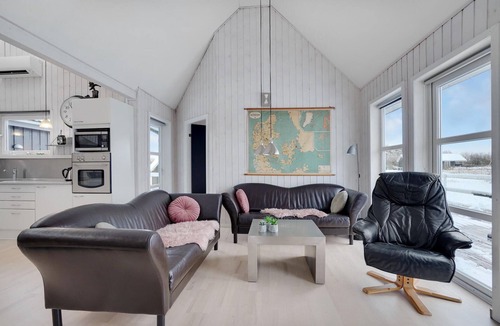 Skaven Strand House | Beach front home in Tarm with sauna