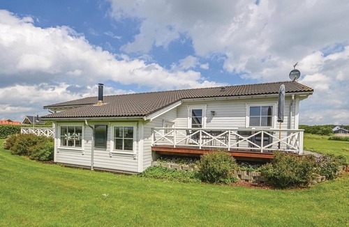 Vinderup House | Beach front home in Vinderup with sauna