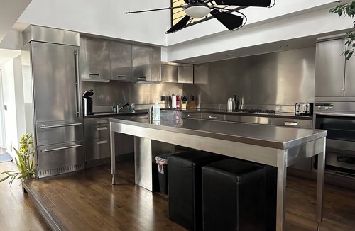 Milford House | Beach Front Luxury Property