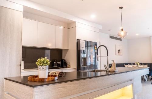 Burleigh Heads Apartment | Beach front luxury with two carparks, pool, gym