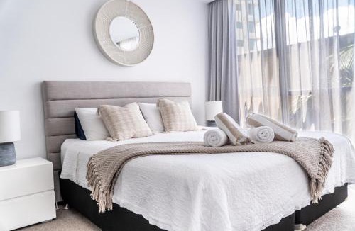 Burleigh Heads Apartment | Beach front luxury with two carparks, pool, gym