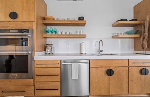 Ocean Cay House | Beach Front Million Dollar Views I Luxury Cottage I Beautiful Design