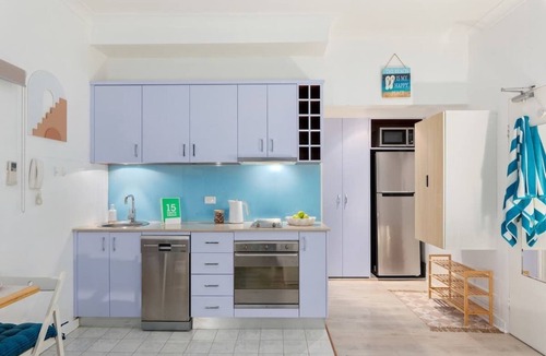 North Bondi Apartment | Beach front ocean breeze studio with aircon