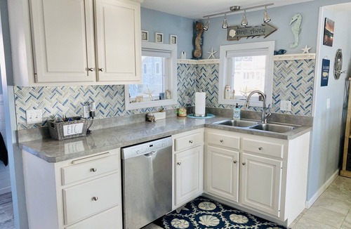 Westbrook Center House | Beach front property steps from Long Island Sound!