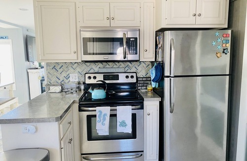 Westbrook Center House | Beach front property steps from Long Island Sound!