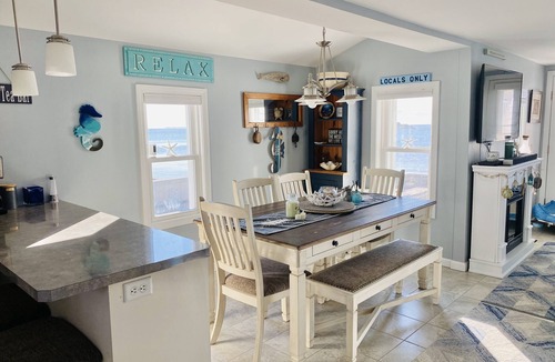 Westbrook Center House | Beach front property steps from Long Island Sound!