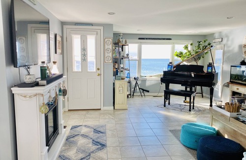 Westbrook Center House | Beach front property steps from Long Island Sound!