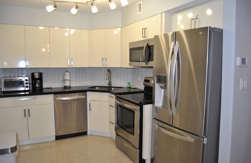 Mid Beach Apartment | Beach Front Resort - 2 Bedroom, 2 bathrooms, Sleeps 6, 2 Pools- at The Alexander