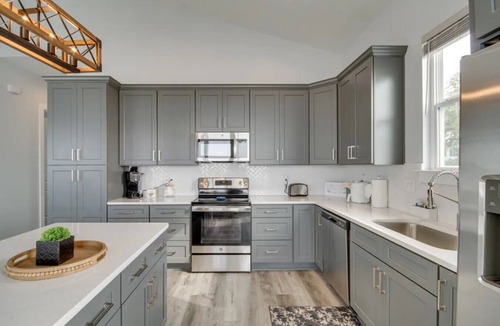 Mississippi City House | Beach Front | Sleeps 10 | Walk to Beach | Family-Friendly