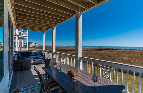 Galveston House | BEACH FRONT! The Happy Mullet: Surf, Sun, the Perfect House and Ms. Pac Man
