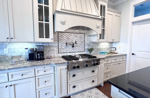 East End House | Beach front view. Golf Cart Friendly. Pool. Elevator.