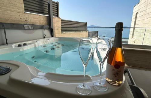 Selce Apartment | BEACH FRONT VILLA FRAN - DELUXE SEA VIEW SUITE with private jacuzzi # 3