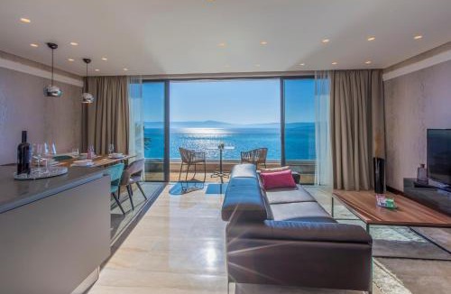 Selce Apartment | BEACH FRONT VILLA FRAN - DELUXE PENTHOUSE SUITE with private pool