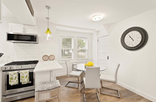 Wall House | Beach fun - only 2 blocks to the beach!