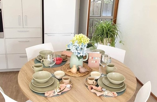 Cheltenham Villa | Beach & Garden Getaway