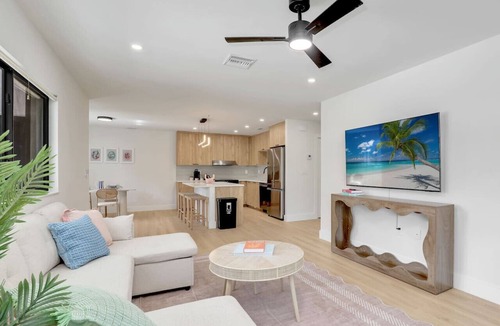 East Naples Apartment | Beach Gear, Bikes, Paddle Boards & MORE!
