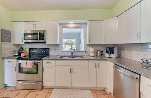 Bradenton Cottage | Beach Gear Provided! Omas House in Bradenton!