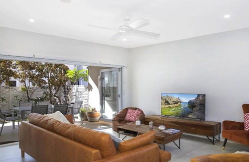 Ettalong Beach House | Beach Getaway Ettalong Beach