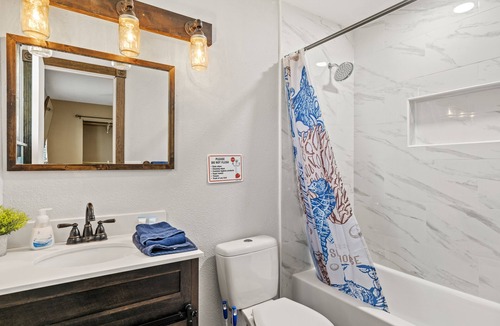 Memphis House | Beach Getaway for 8!