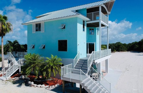 Sugarloaf Key House | Beach Getaway in the Florida Keys